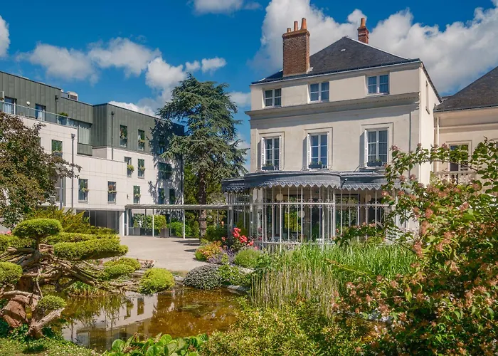 Château Belmont Tours by The Crest Collection
